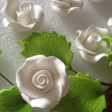 Сахарная Мастика Белая для обтяжки, лепки, универсальная 1 кг Soft Сахарная Мастика Белая для обтяжки, лепки, универсальная 1 кг Soft